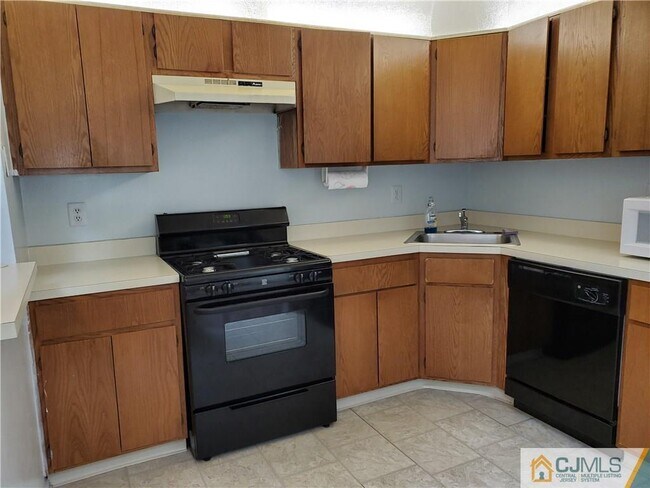 Building Photo - 307 Hampshire Ct