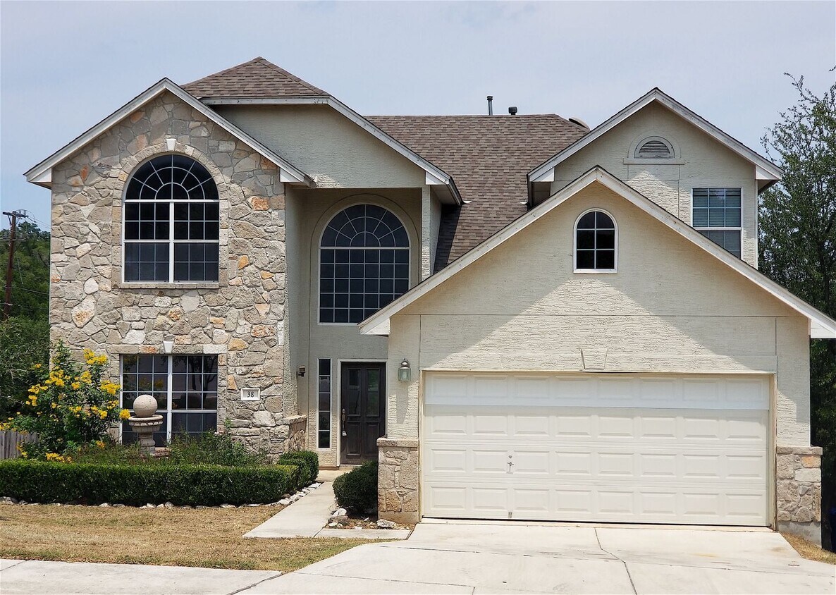 Primary Photo - Spacious 4 bedroom home in Stone Oak!