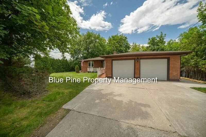 Foto principal - 1170 Saint Clair Rd