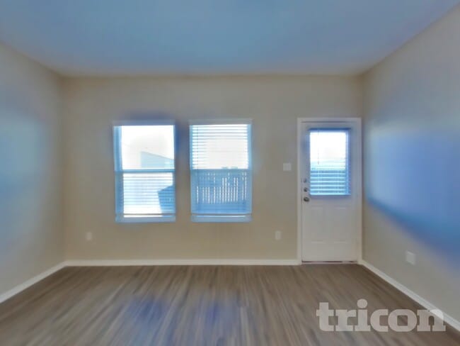 Building Photo - 149 Mica Trl