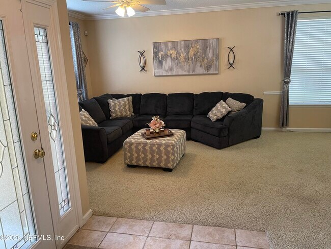 Foto del edificio - 2543 Willow Creek Dr