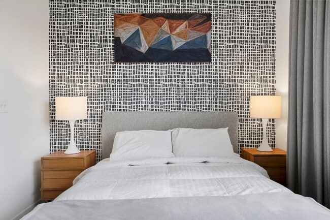 Building Photo - Beautifully Furnished Studio Condo in the Heart of Denver