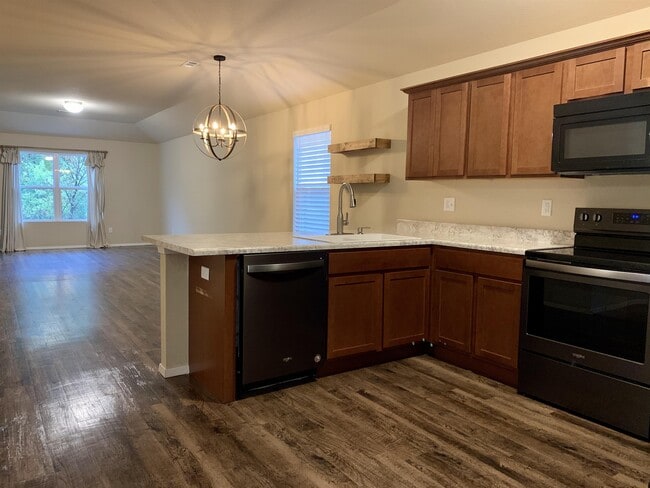 Foto del edificio - 7851 Bridgegate Ave