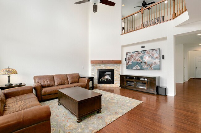 Foto del edificio - 4 bed, 5 bath House in  Timnath