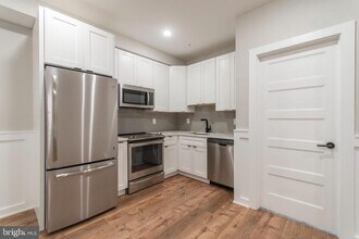 Building Photo - 437 N 35th St