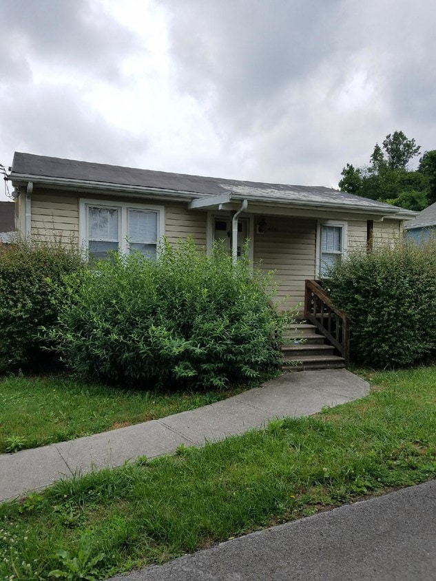 Primary Photo - 4641 Anderson Pl