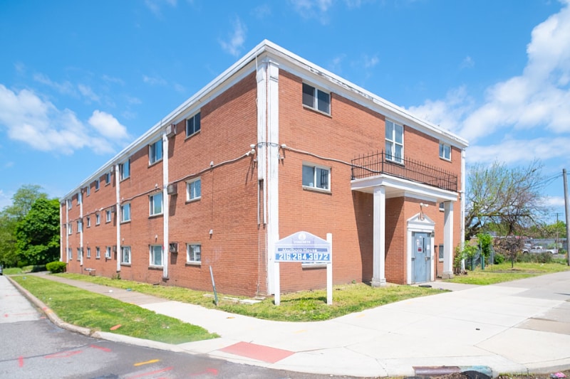 Foto del edificio - 14835 Euclid Ave