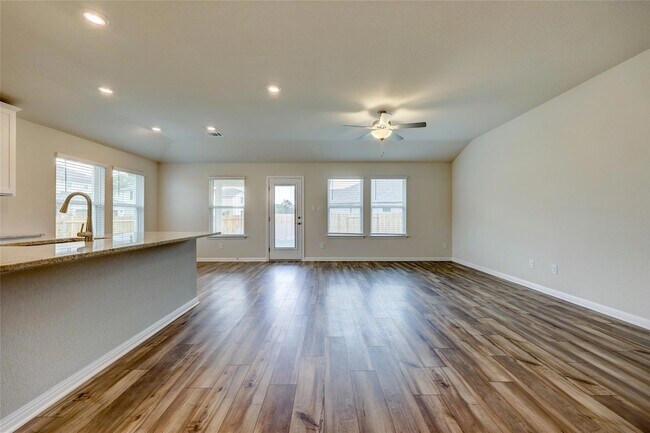 Foto del edificio - 201 Fairmeadow Downs Dr