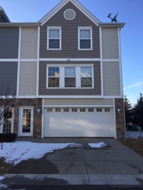 Outside View - 388 NE Kingwood