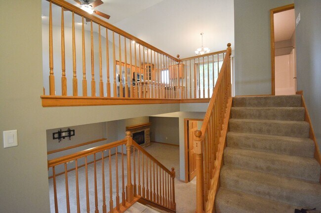 Building Photo - Bamber Ridge 4br home with fenced yard!