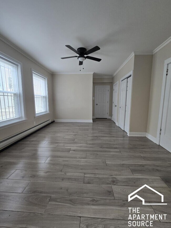 Foto del edificio - 4866 N Magnolia Ave