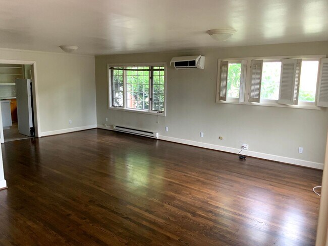 Foto del edificio - 1 Bedroom Bungalow in Downtown Eugene