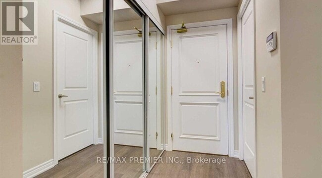 Photo du bâtiment - 9245 Jane St