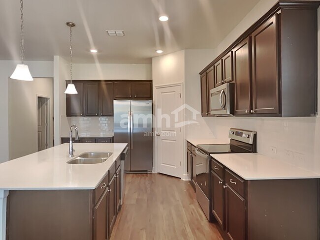 Foto del edificio - 3180 Bridge Haven Dr