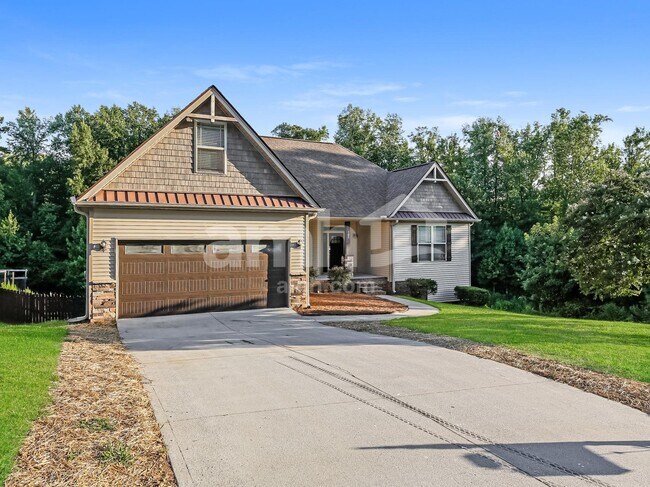 Foto del edificio - 105 Amber Oaks Dr