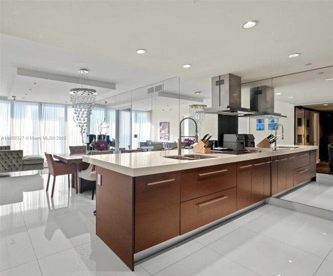 Foto del edificio - 495 Brickell Ave