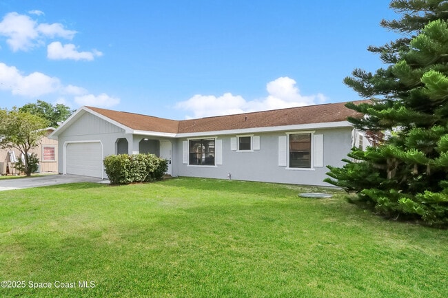 Building Photo - 901 S E O'Donnell Ln