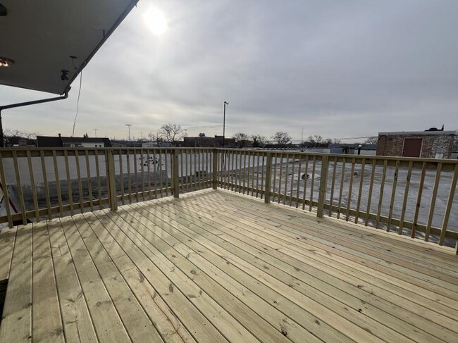 Building Photo - 2 bedroom in Chicago IL 60639