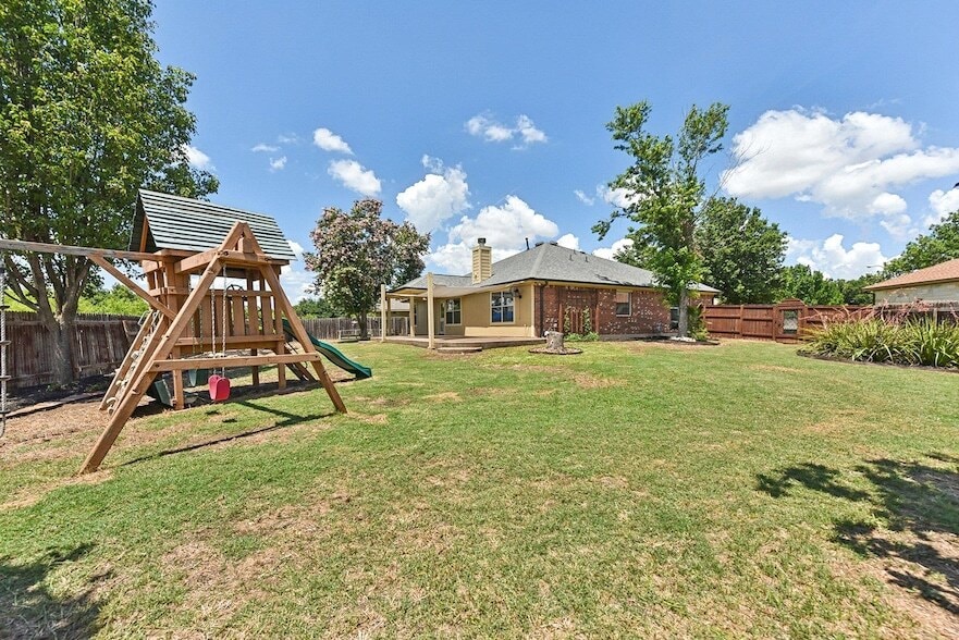 Primary Photo - 217 Newport Landing Pl