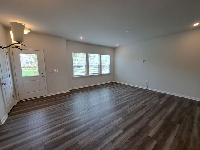 Foto del edificio - Charming 3 beds 2.5 baths in Fuquay Varina!