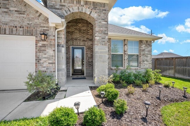 Building Photo - 31243 Conover Dr