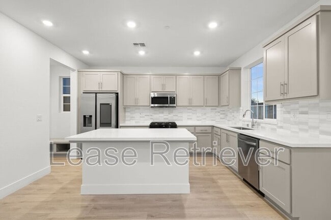 Building Photo - 1909 Ariana Pl