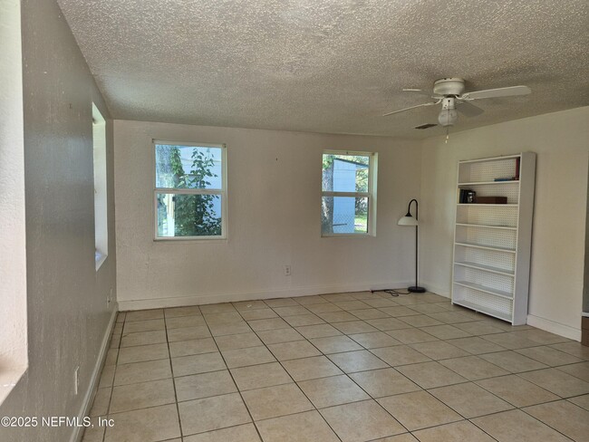 Building Photo - 1261 Peacefield Dr