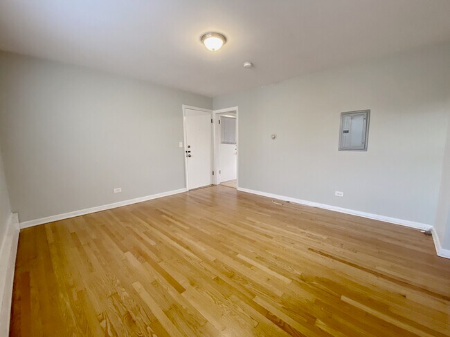 Foto del edificio - 6631 N Northwest Hwy