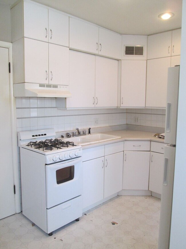 Foto del edificio - 2BR 2bath home close to downtown Iowa City, available August 1, 2023!