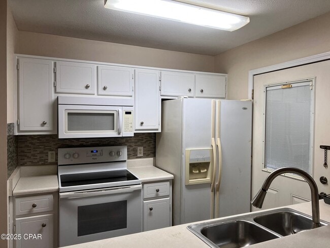 Foto del edificio - 1251 Oak Ave