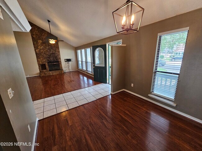 Foto del edificio - 8176 Kilwinning Ln