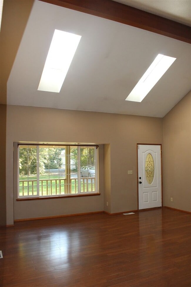 Building Photo - 3 Bedroom, 2 Bathroom House