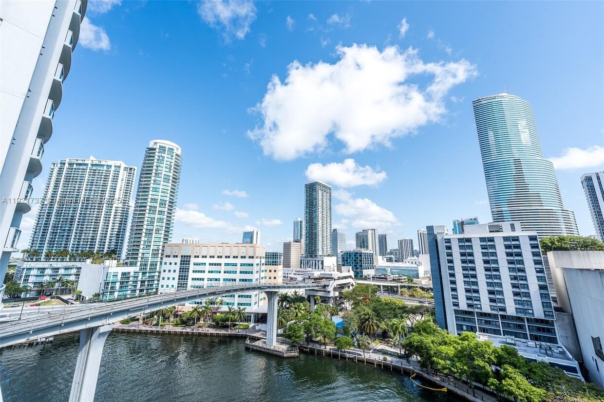 Primary Photo - 31 SE 5th St