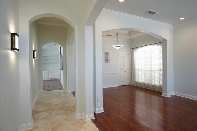 Building Photo - 4025 Desert Mountain Dr