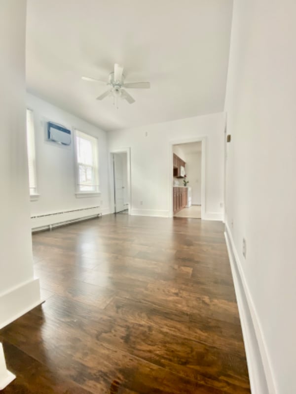 Primary Photo - 227 Chestnut St