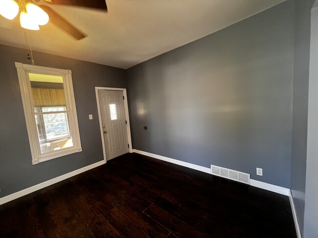 LIVING ROOM - 2704 Jackson Ave
