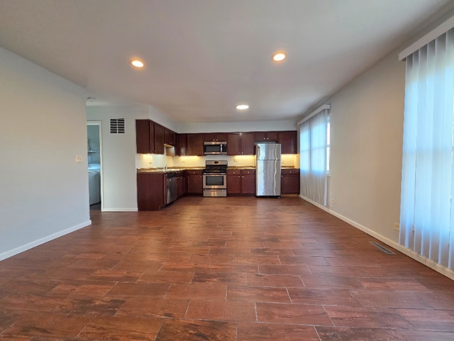 Foto del edificio - 331 Lawn Terrace