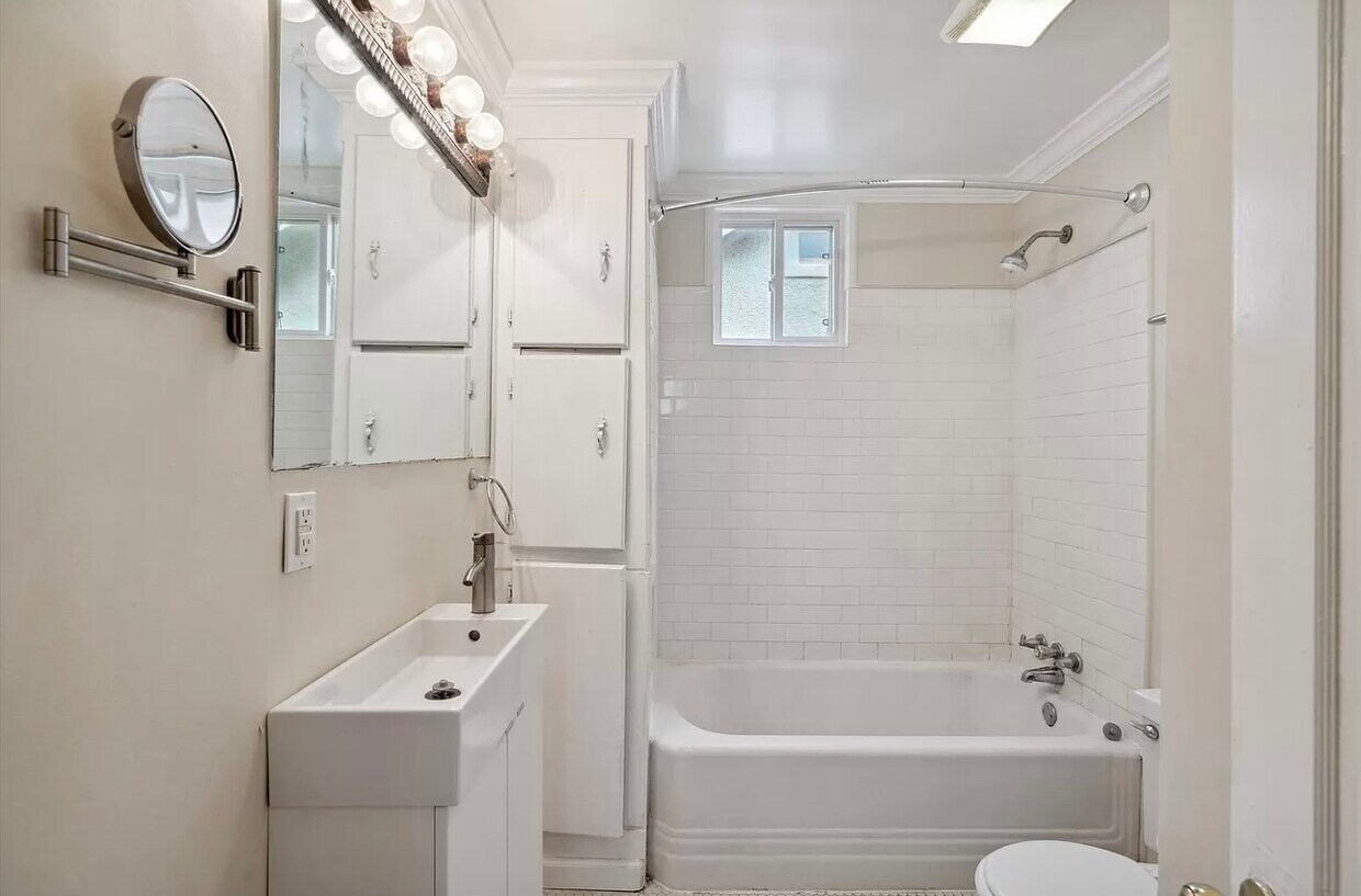 Foto principal - 1197 Forest Ave