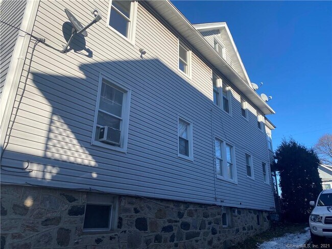 Building Photo - 44 Culloden Rd