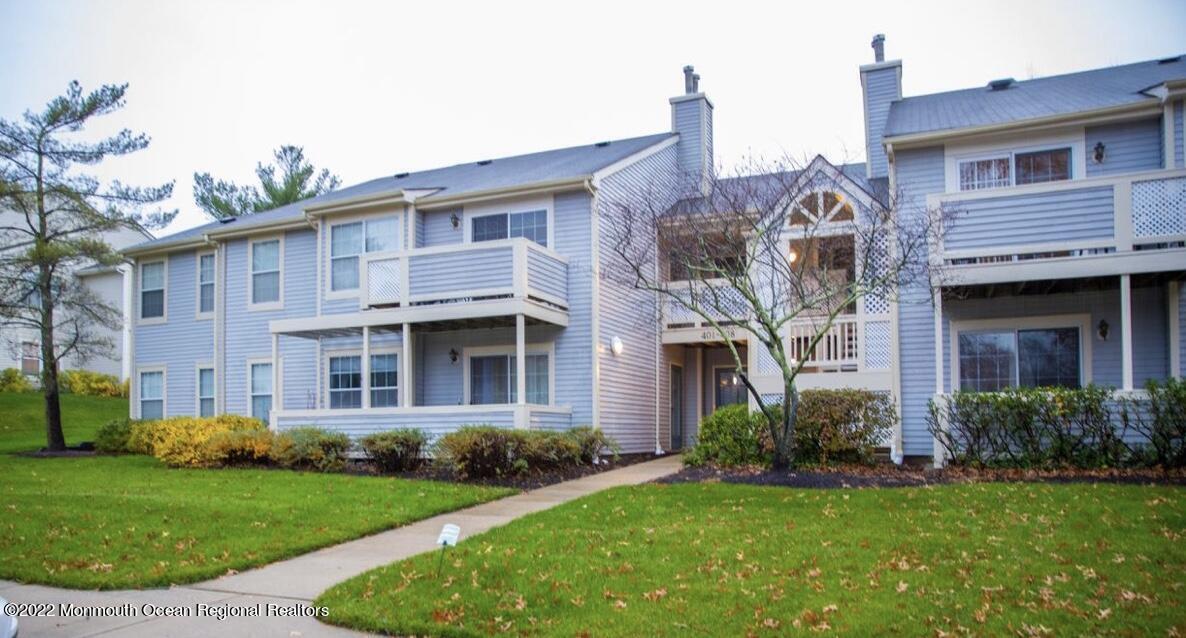 Foto principal - 403 Brookview Ct