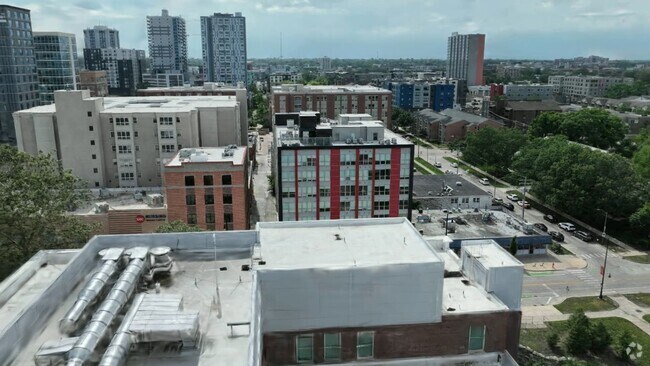  - Smile Student Living - 615 S Wright