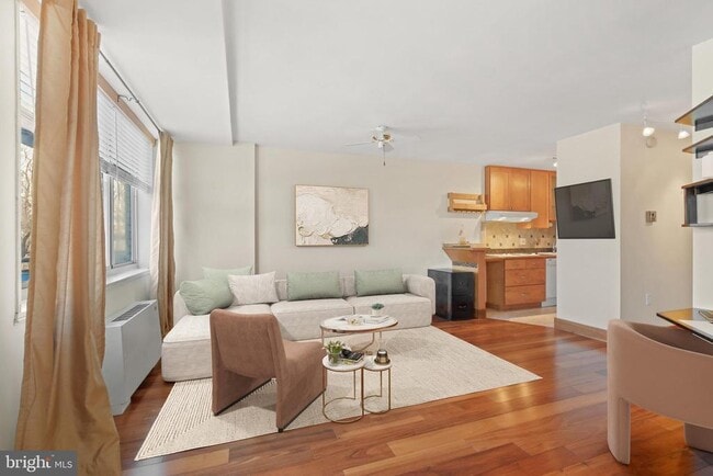 Building Photo - 10401 Grosvenor Pl