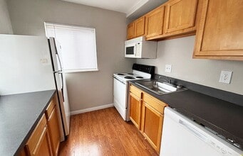 Building Photo - 555 Lowell Ave