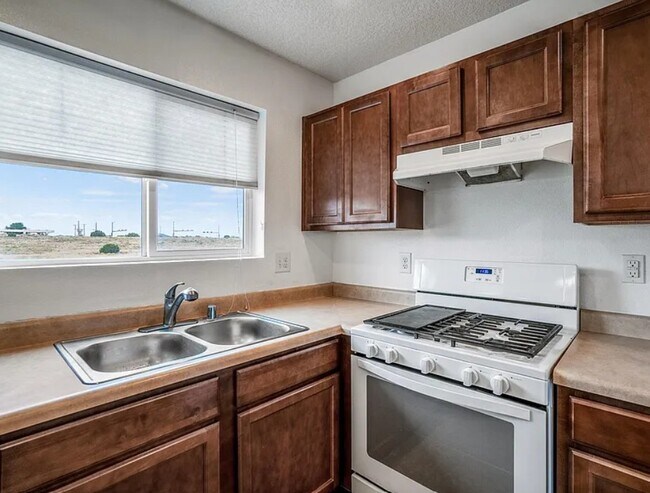 Foto del edificio - 37 Canyon Cliff Dr