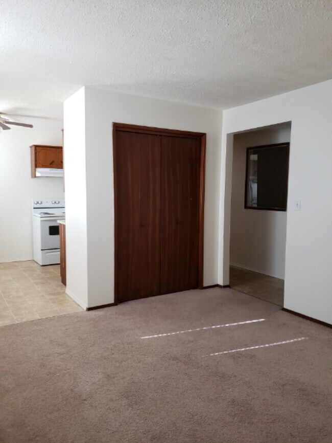 Photo du bâtiment - 0 Bed 0 Bath Unit in Red Deer, AB