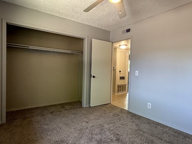 Building Photo - 2 Bedroom- Walking Distance to OSU Campus!!