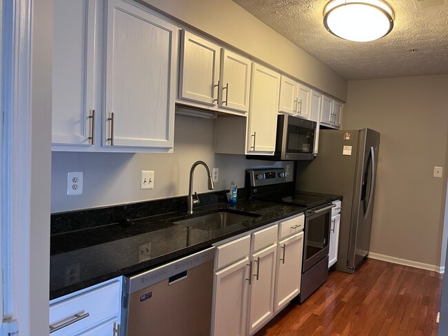 Building Photo - 3712 Excalibur Ct