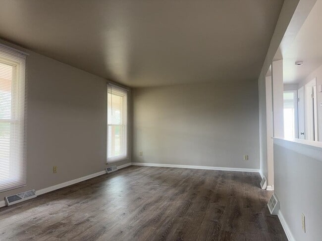 Foto del edificio - 418 Beloit St