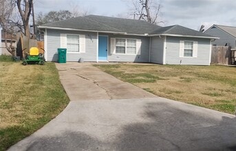 Building Photo - 3619 Washington St