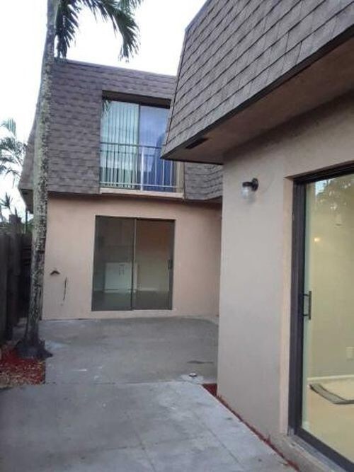 Foto del edificio - 402 Waterview Dr